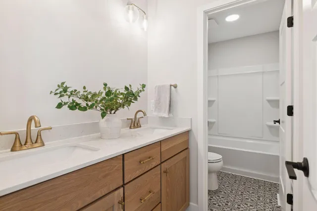 $749,900 | 6181 Harkness Avenue South, Cottage Grove, MN 55016