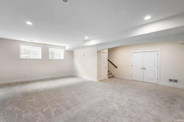 $799,900 | 11270 Albany Ridge Drive, Osceola, IN 46561