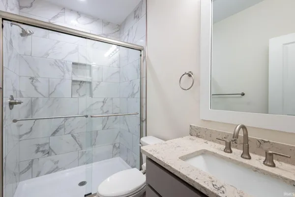 $799,900 | 11270 Albany Ridge Drive, Osceola, IN 46561