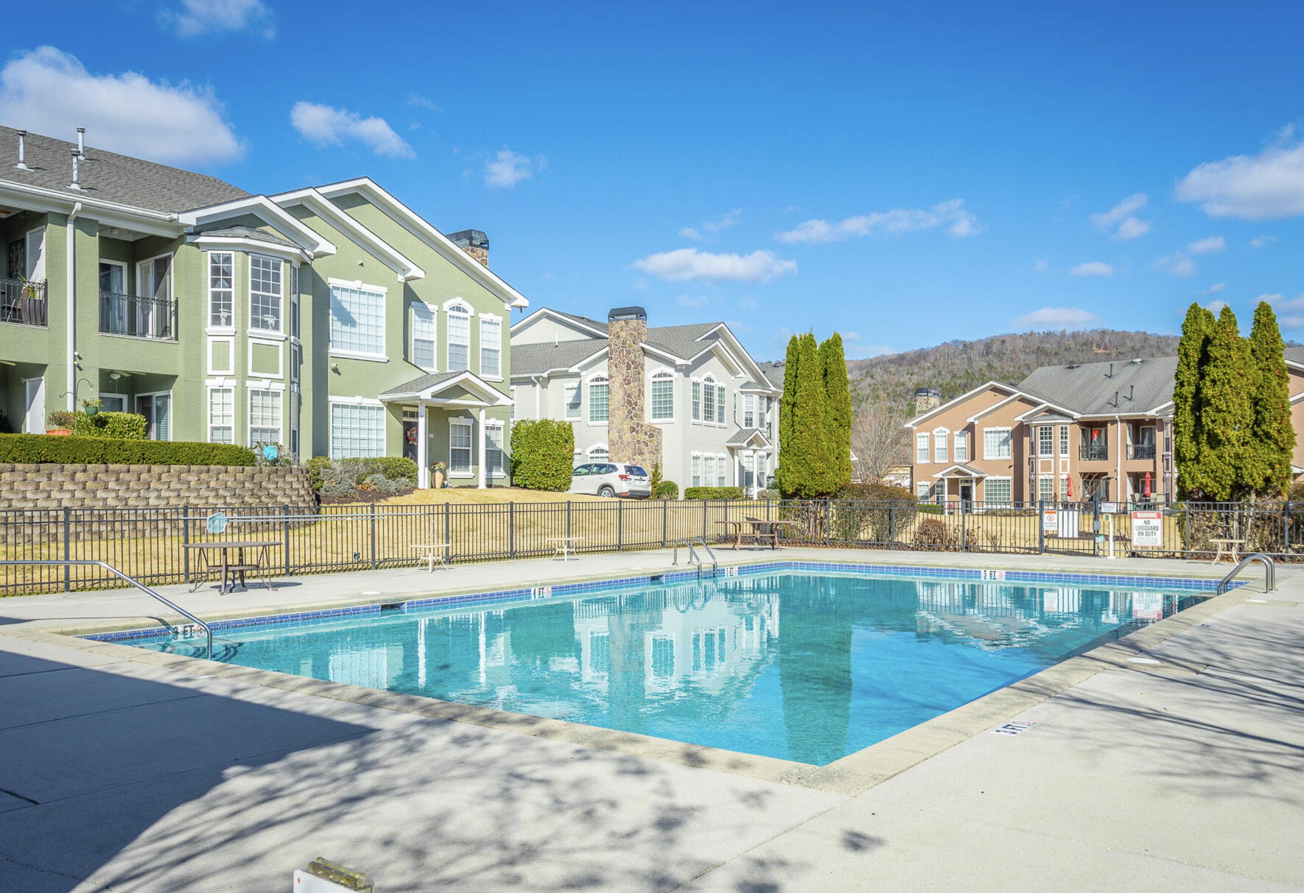 1109 Renaissance Court Chattanooga, TN 37419 - Photo 69 of 76 Renaissance owner pool