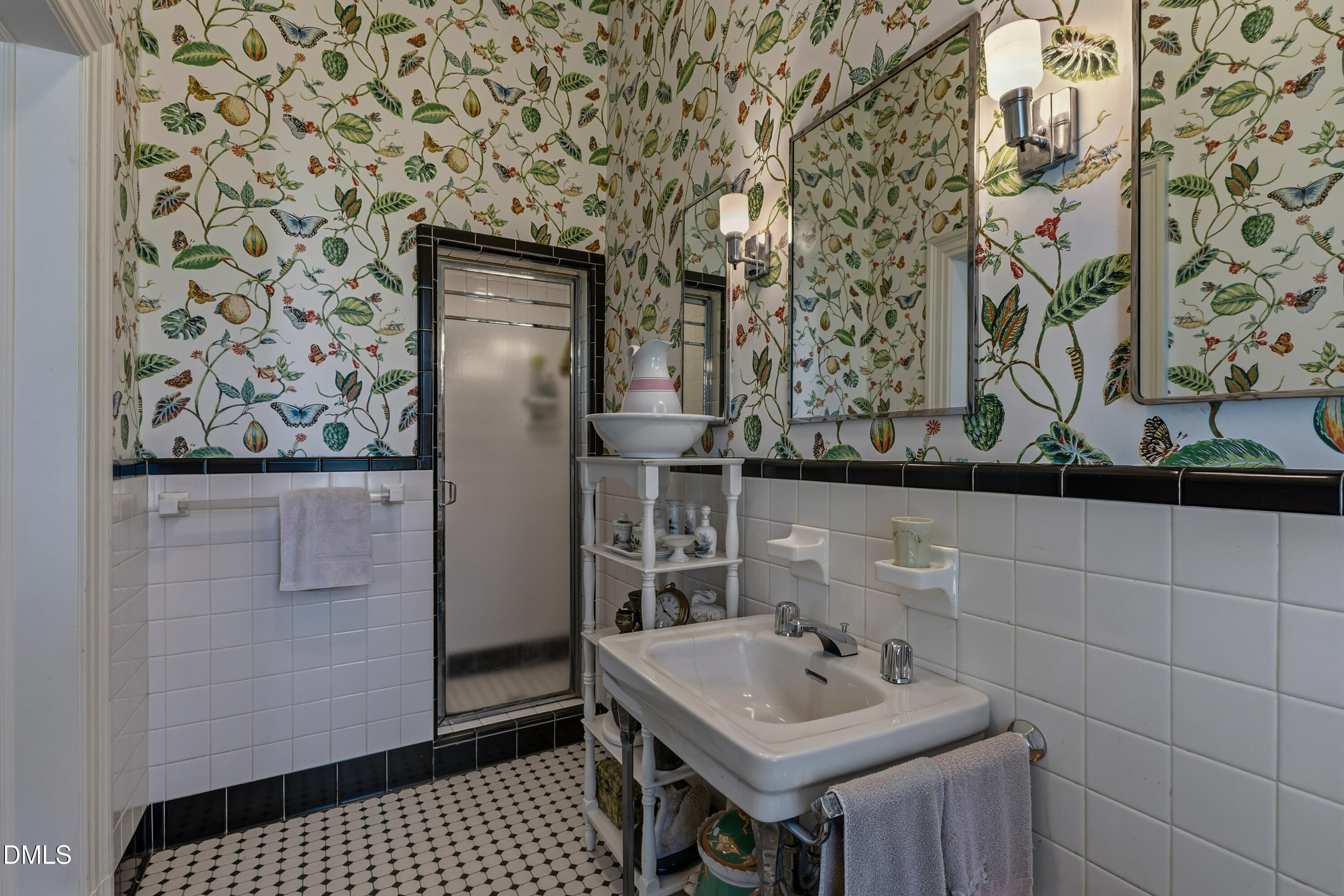 900 Nash Street North Wilson, NC 27893 - Photo 62 of 99 Full Bathroom