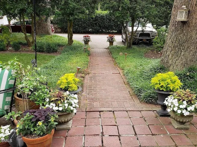 $898,900 | 900 Nash Street North, Wilson, NC 27893