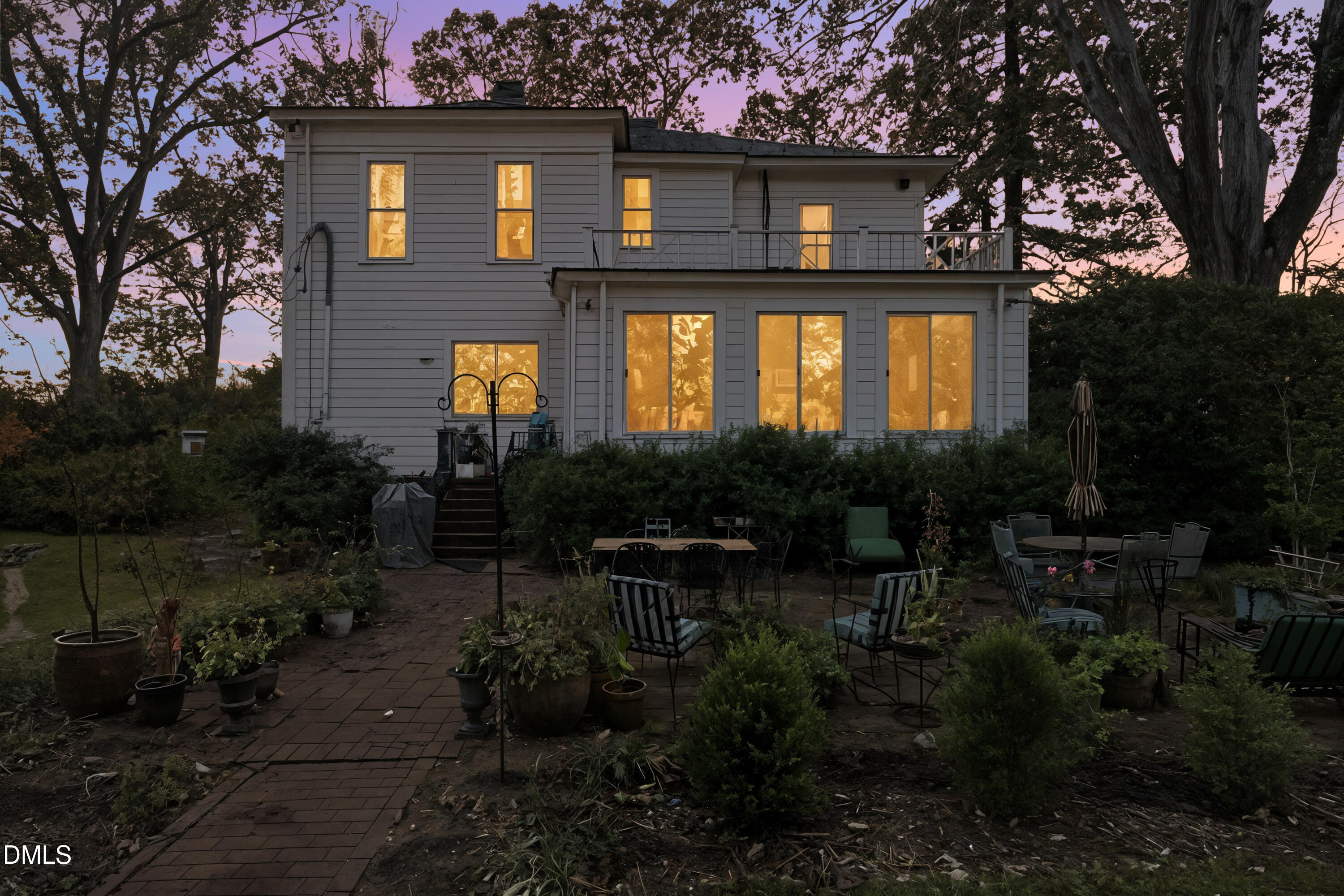 900 Nash Street North Wilson, NC 27893 - Photo 97 of 99 a front view of house with yard and green space
