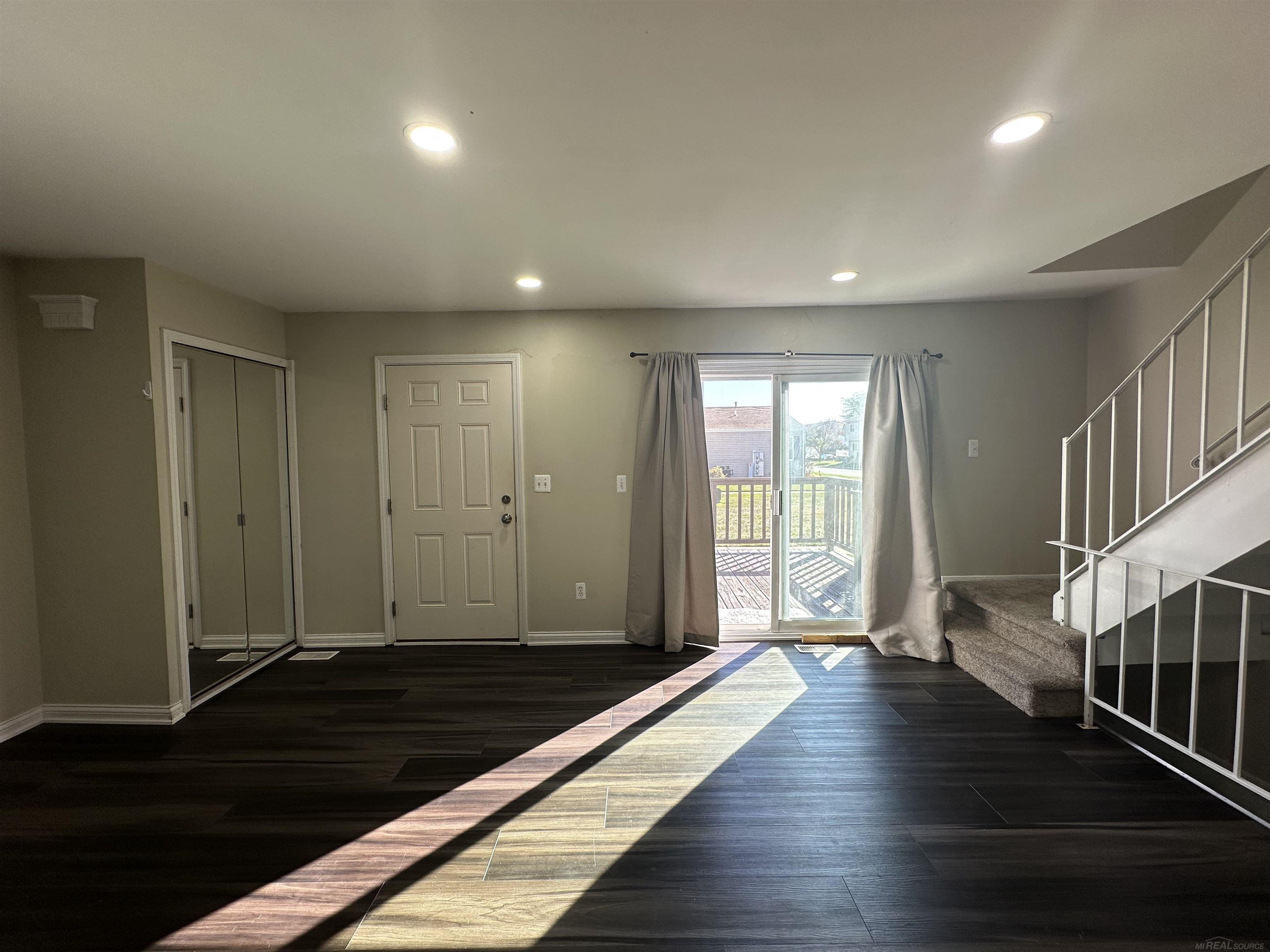 28219 Raleigh Crescent Drive New Baltimore, MI 48051 - Photo 16 of 35