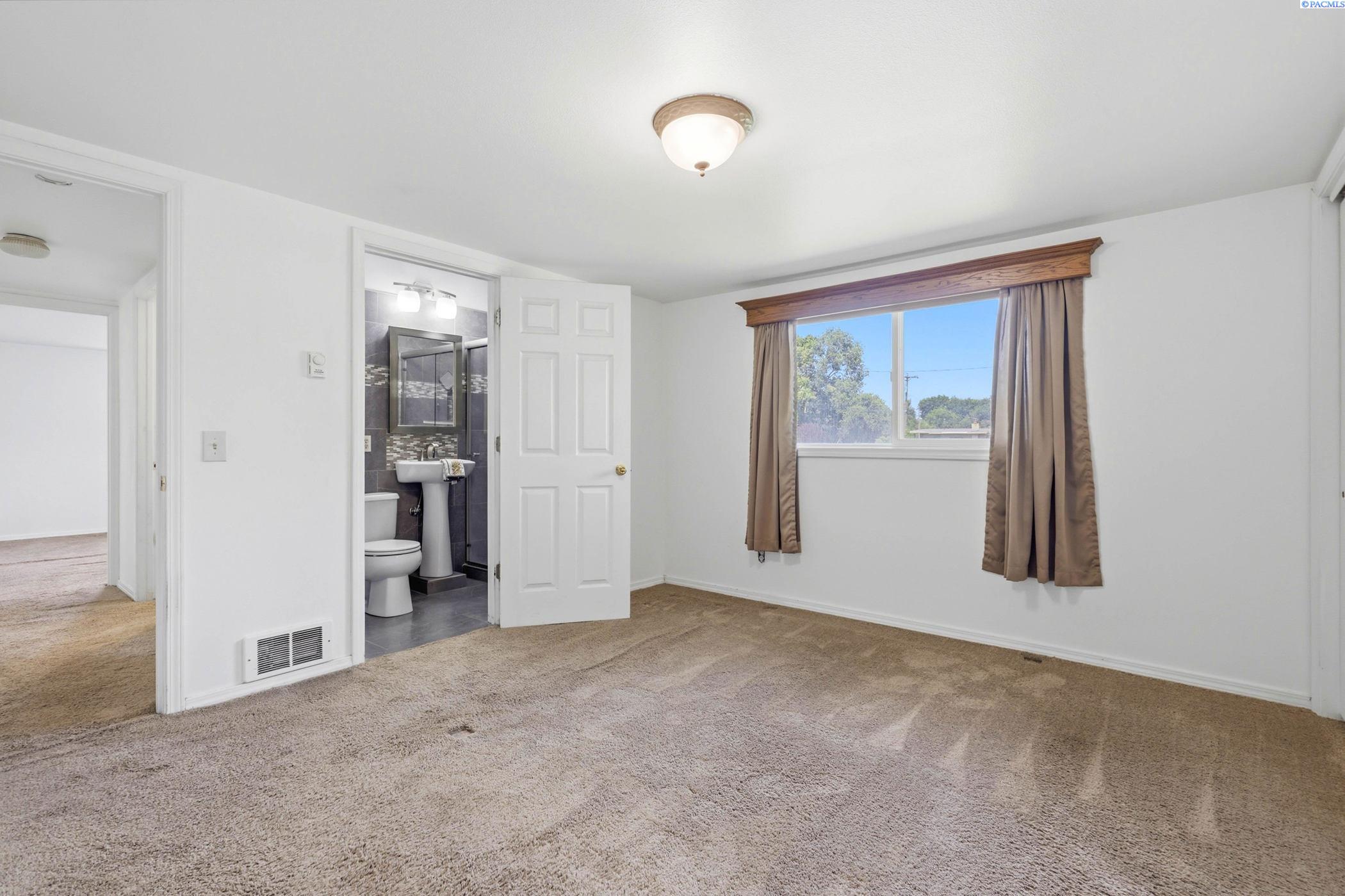 201005 East Bowles Road Kennewick, WA 99337 - Photo 18 of 44 Gallery Image 18