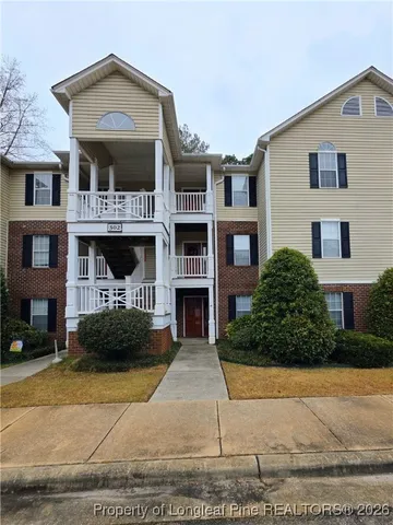 $1,300 | 302 Bubble Creek Court, Unit 2, Fayetteville, NC 28311