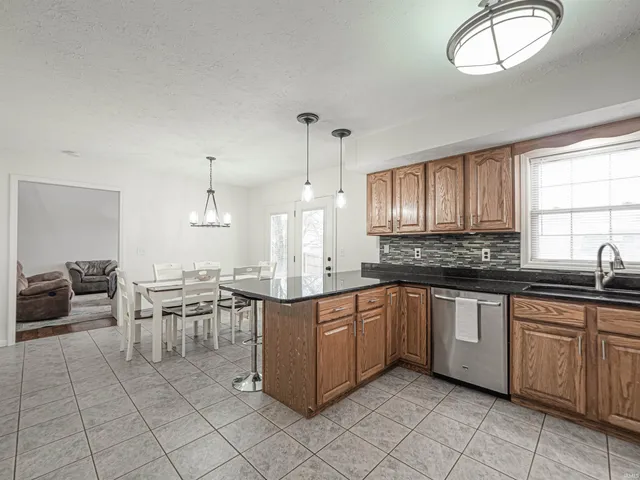 $315,000 | 4150 Clover Drive, Evansville, IN 47711