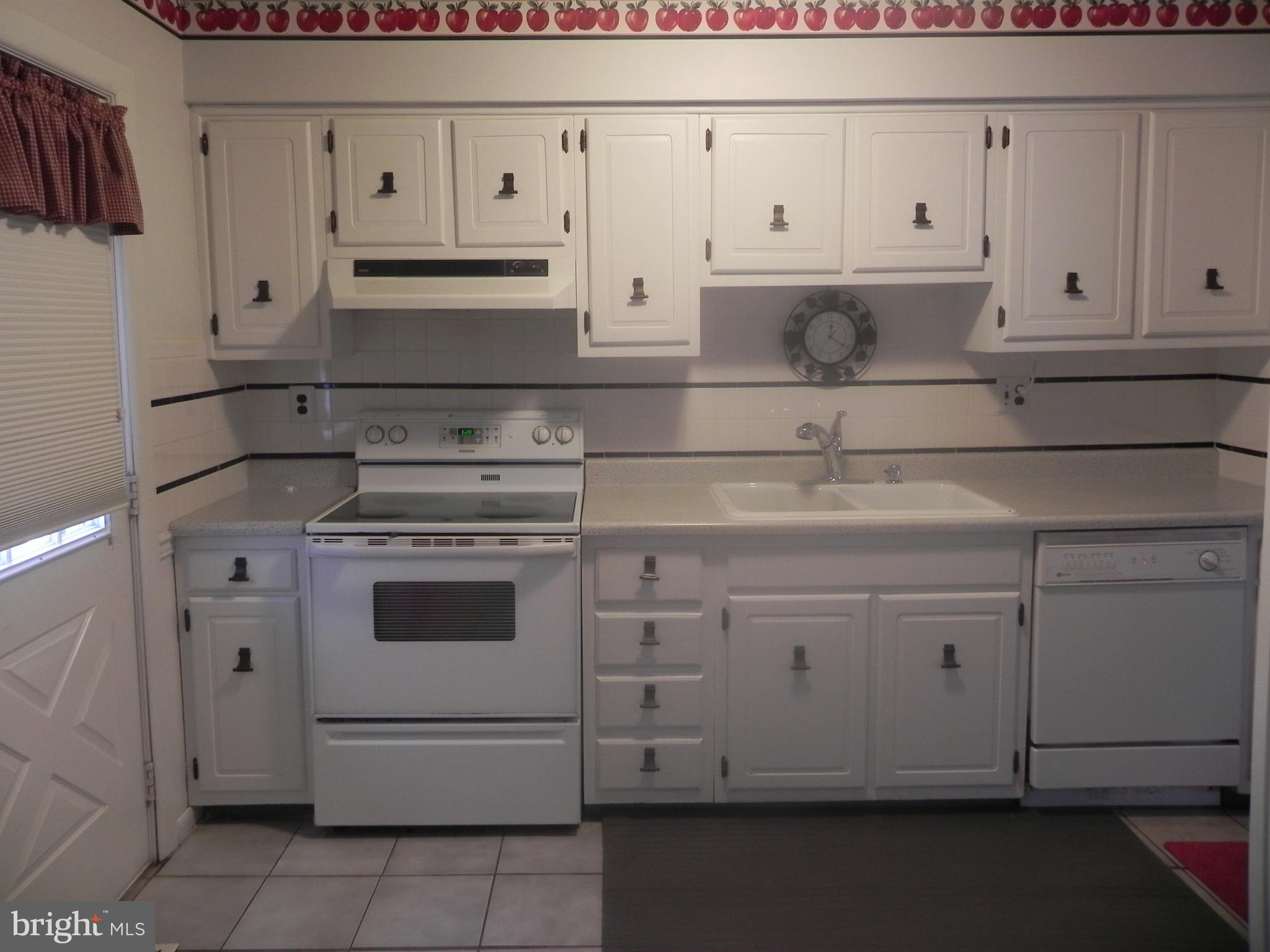 967 North Beecham Road Williamstown, NJ 08094 - Photo 11 of 37 Kitchen