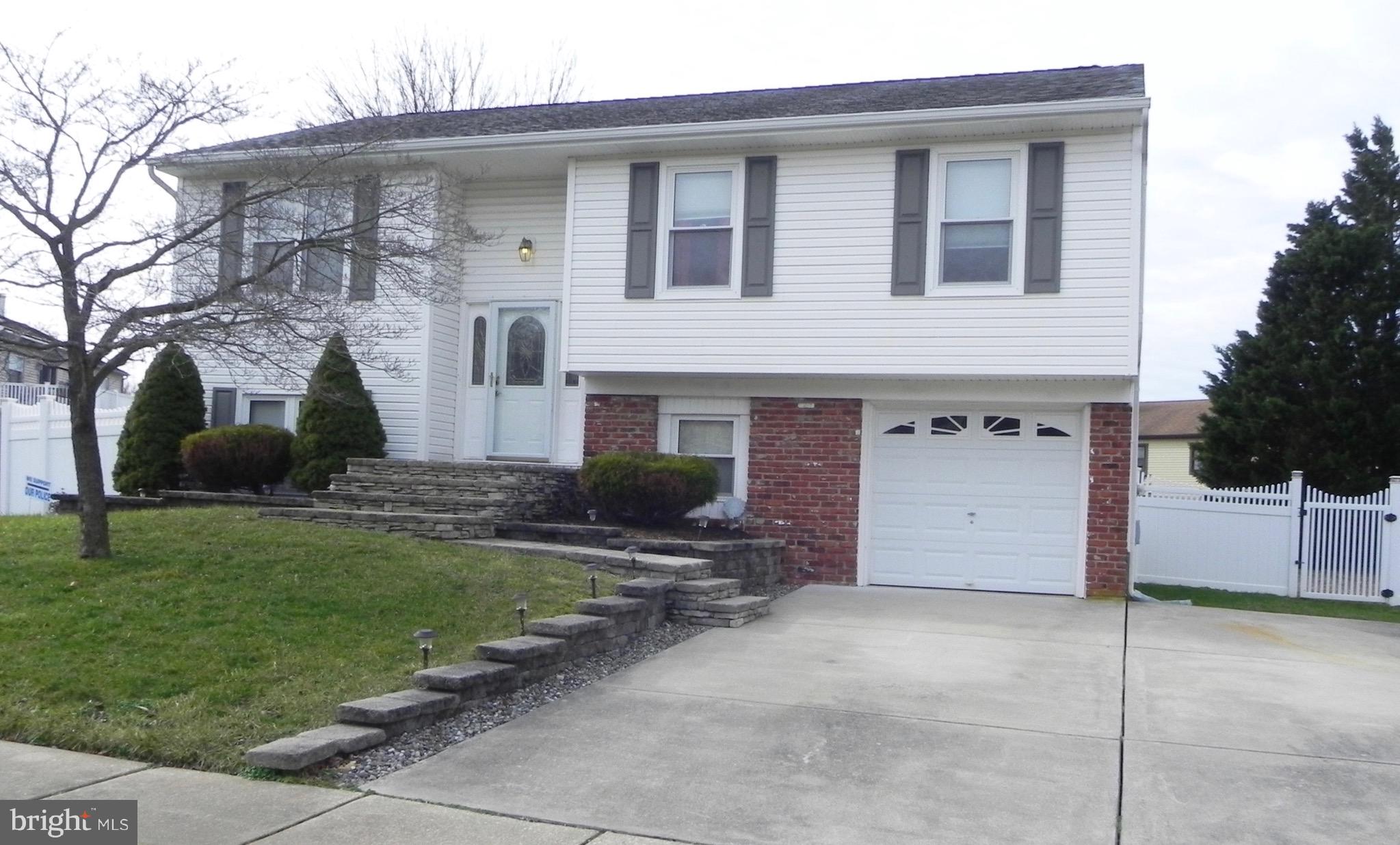 967 North Beecham Road Williamstown, NJ 08094 - Photo 4 of 37 Front Exterior