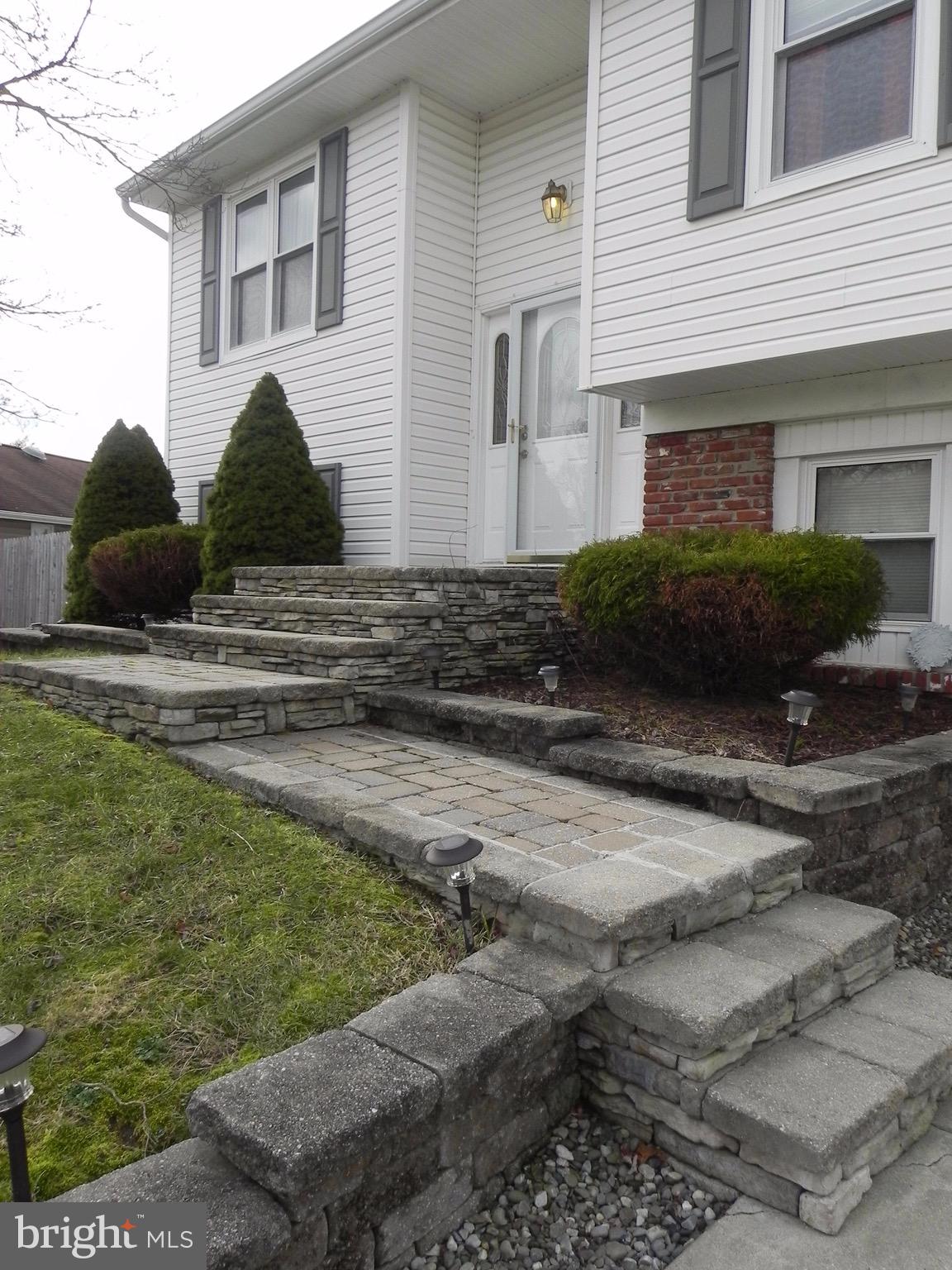 967 North Beecham Road Williamstown, NJ 08094 - Photo 6 of 37 Front Entry