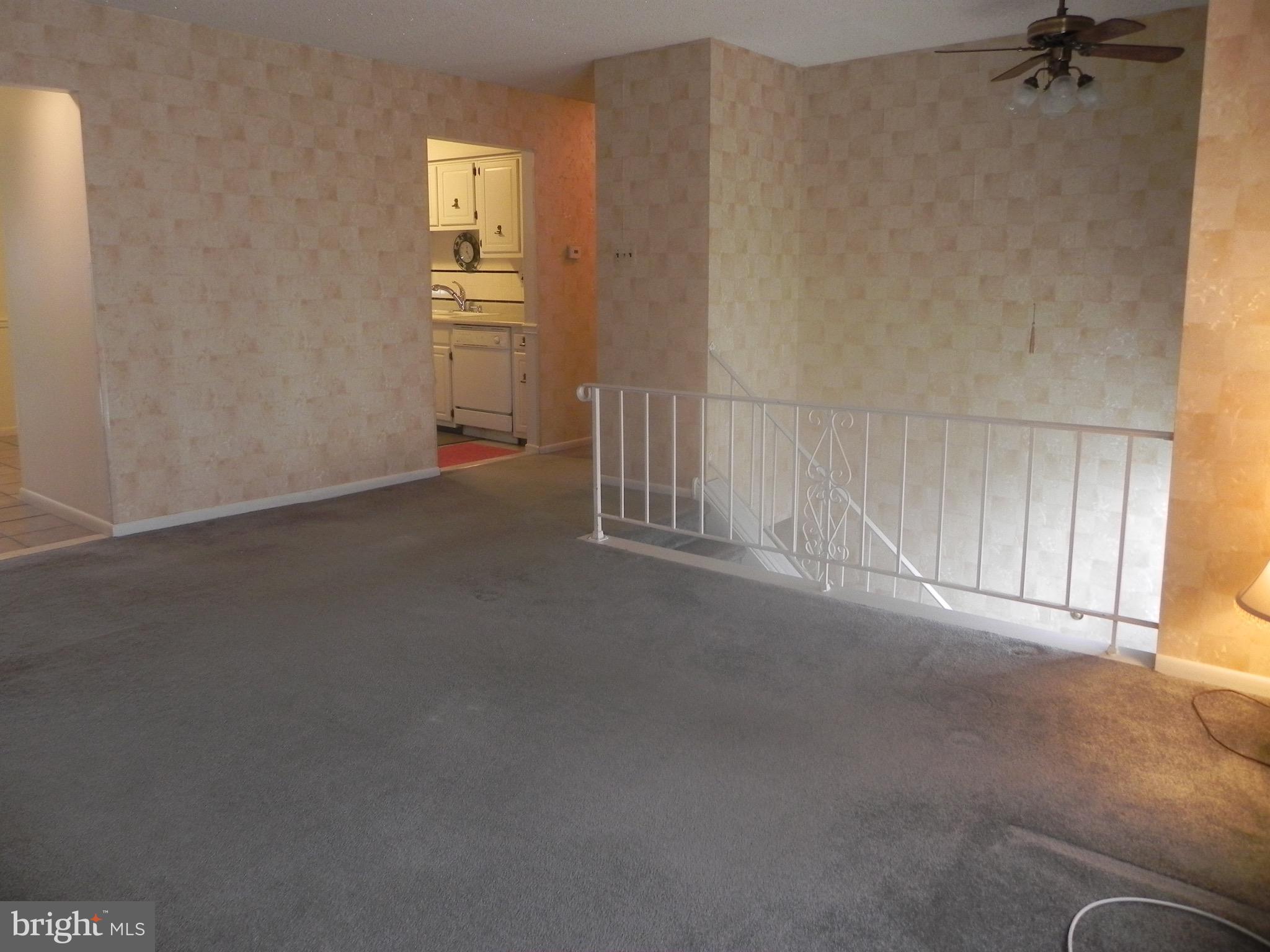 967 North Beecham Road Williamstown, NJ 08094 - Photo 9 of 37 Living Room
