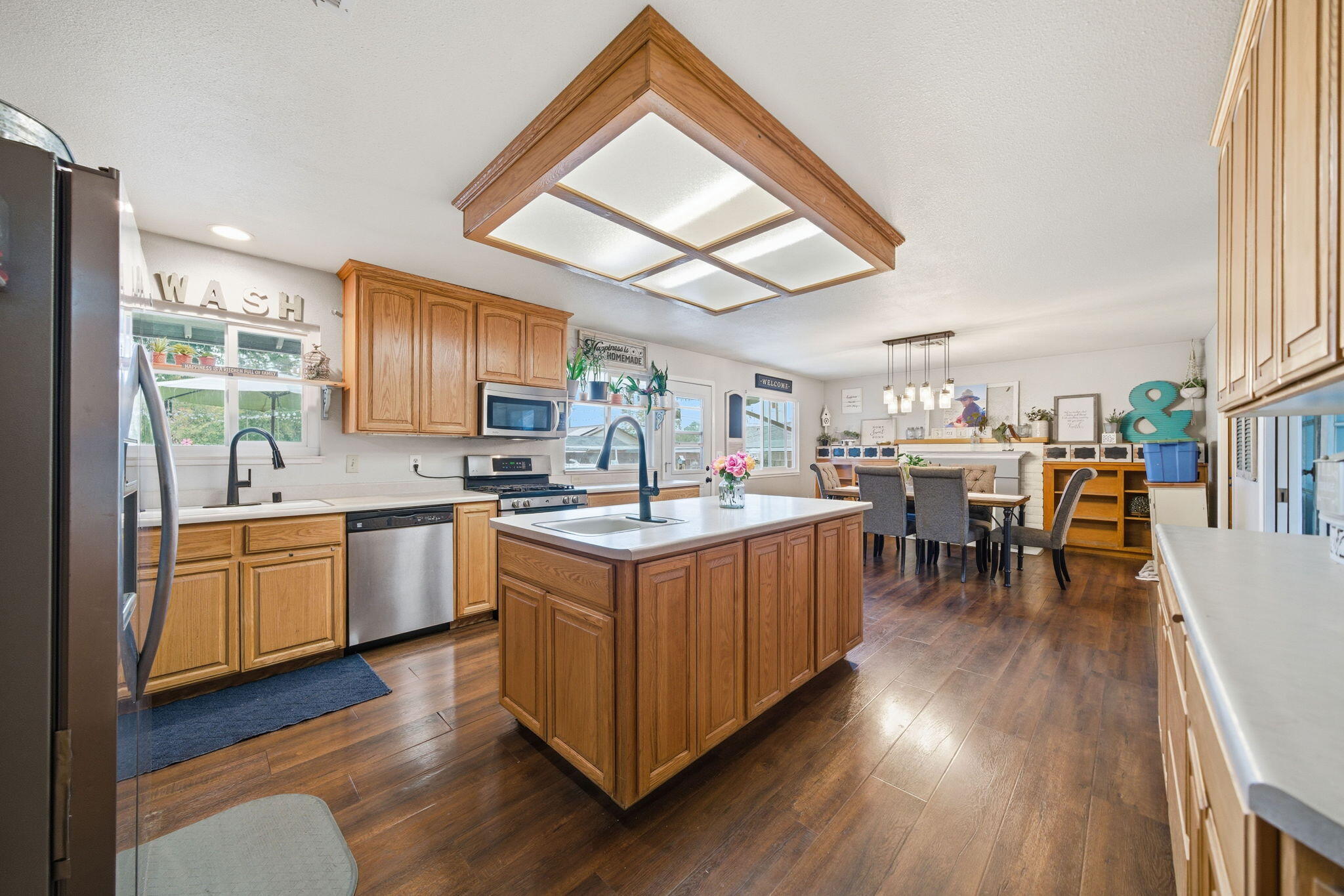 830 Middle Street Redding, CA 96003 - Photo 10 of 45 10-web-or-mls-IMG-10