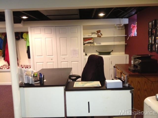 1512 Roslyn Road Grosse Pointe Woods, MI 48236 - Photo 19 of 30