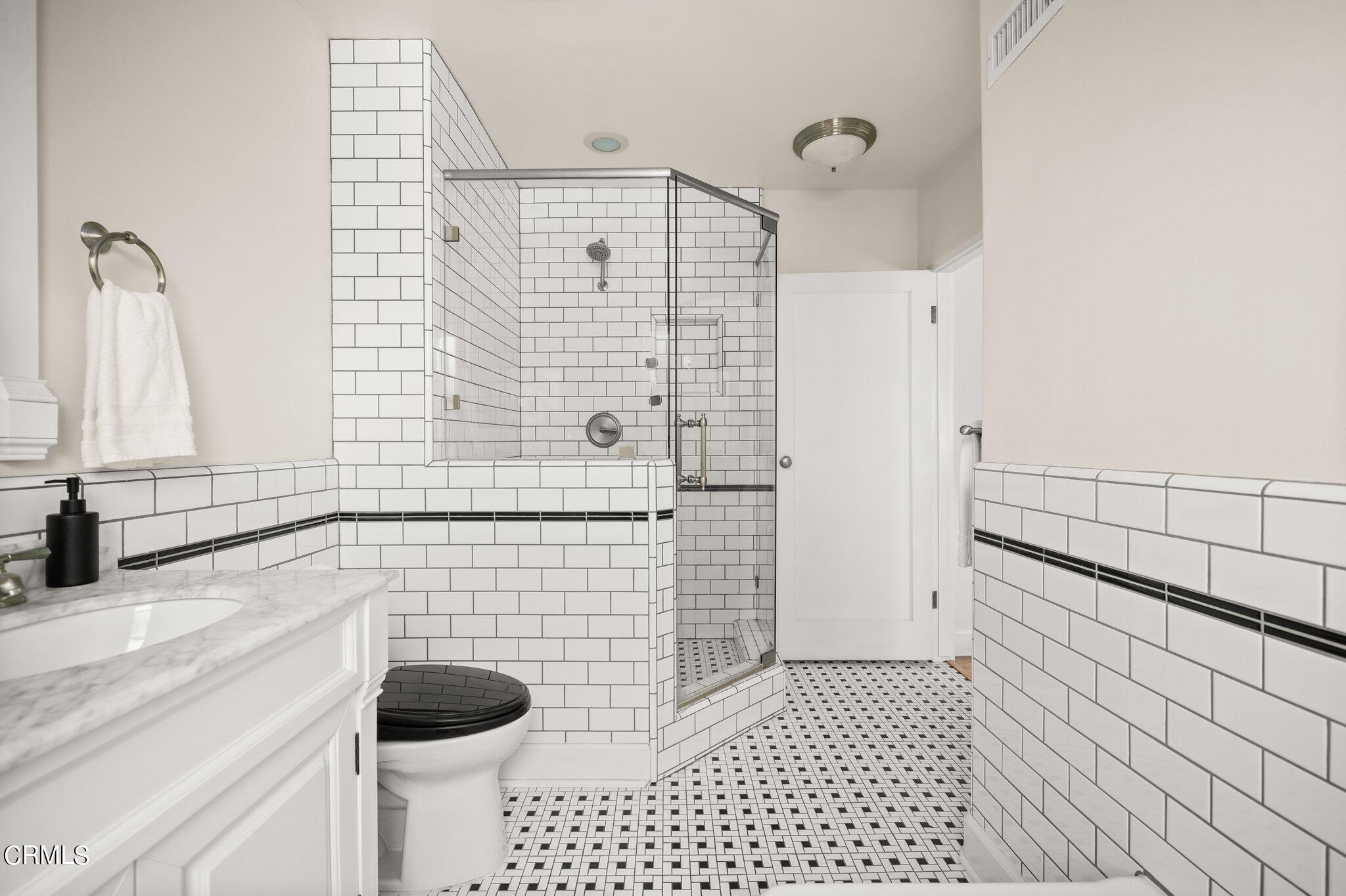 2405 Sylvan Lane Glendale, CA 91208 - Photo 23 of 43 FLX07492