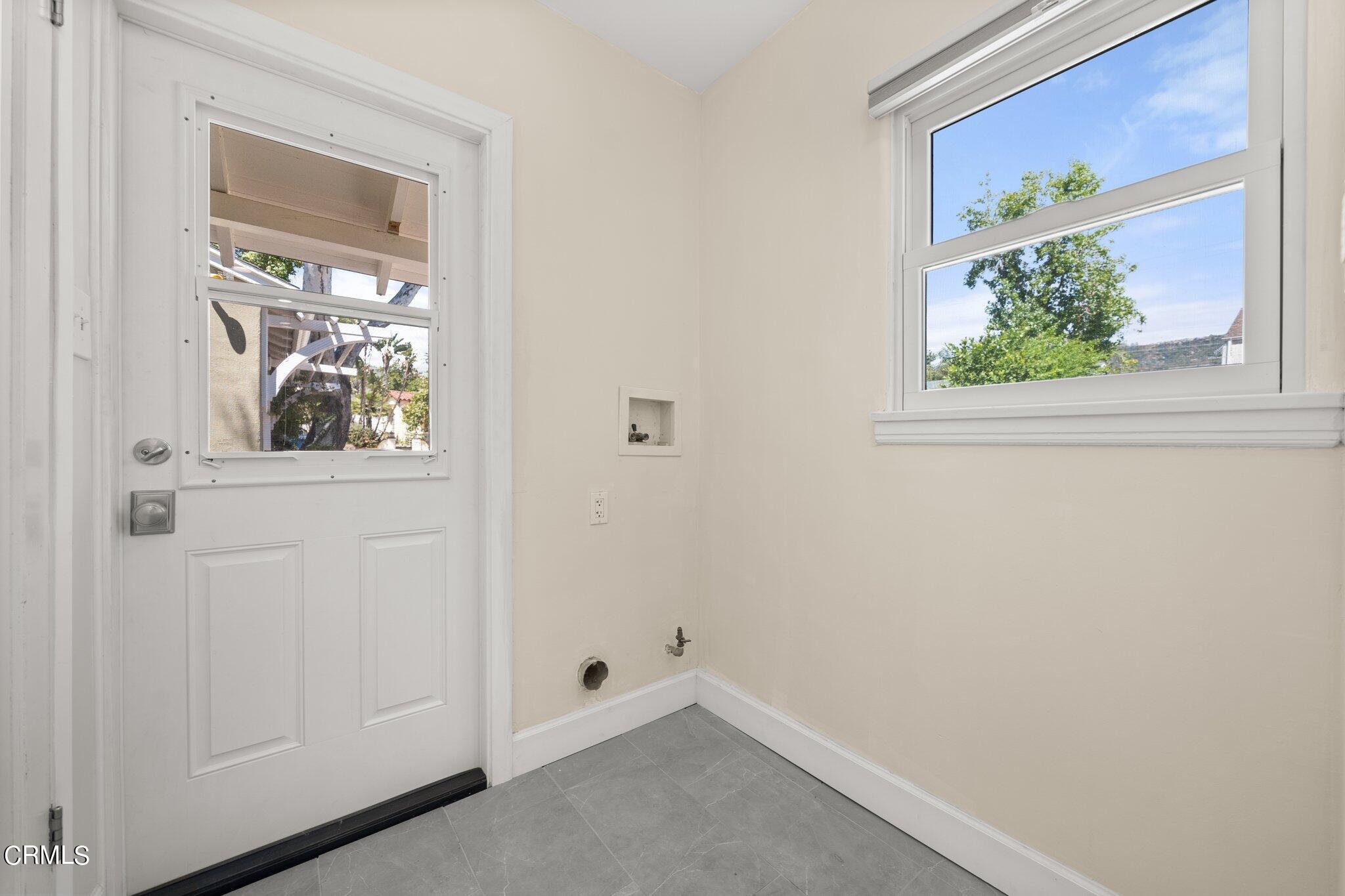 2405 Sylvan Lane Glendale, CA 91208 - Photo 30 of 43 FLX07285