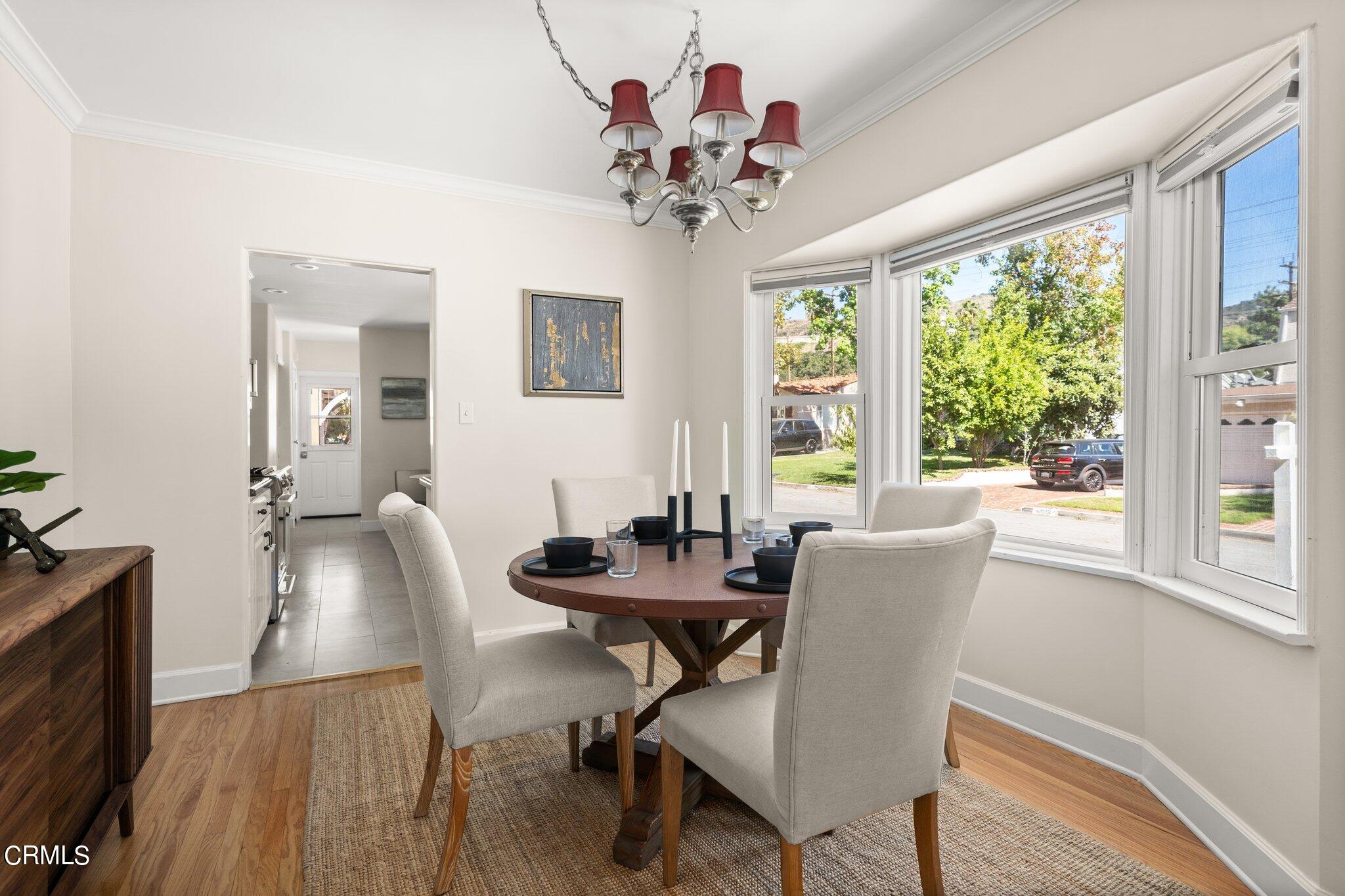 2405 Sylvan Lane Glendale, CA 91208 - Photo 9 of 43 FLX07497