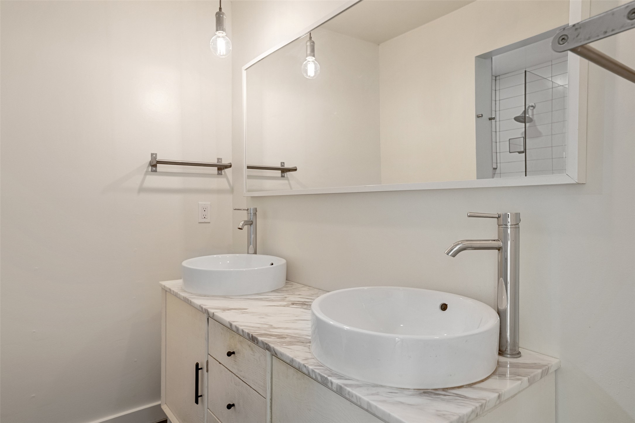 3103 Matador Drive Austin, TX 78741 - Photo 23 of 35 Gallery Image 23