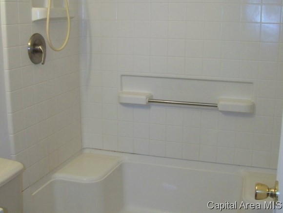 38 Westminster Road Chatham, IL 62629 - Photo 11 of 22 Gallery Image 11