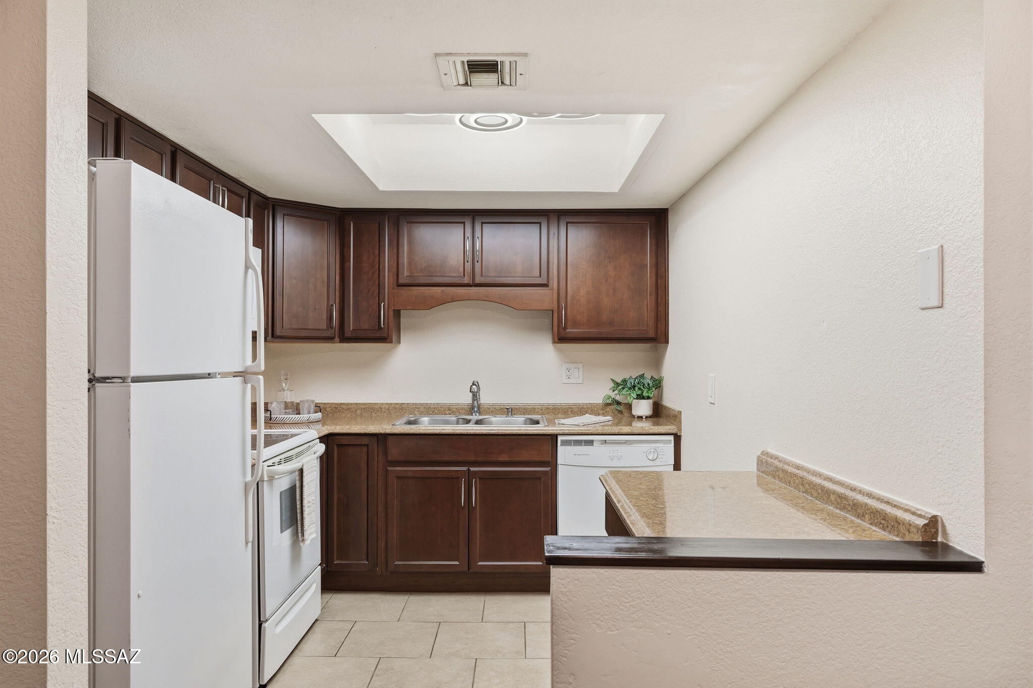 8263 North Oracle Road, Unit 137 Tucson, AZ 85704 - Photo 13 of 36 Kitchen 1