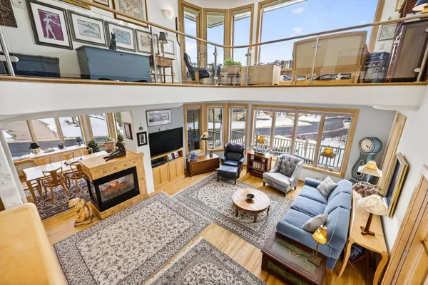 $1,200,000 | 3800 Signature Drive, Middleton, WI 53562