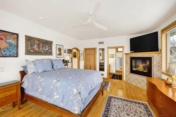 $1,200,000 | 3800 Signature Drive, Middleton, WI 53562