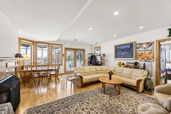 $1,200,000 | 3800 Signature Drive, Middleton, WI 53562