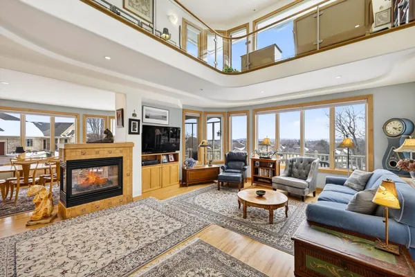$1,200,000 | 3800 Signature Drive, Middleton, WI 53562