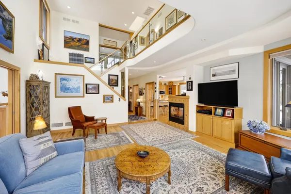 $1,200,000 | 3800 Signature Drive, Middleton, WI 53562