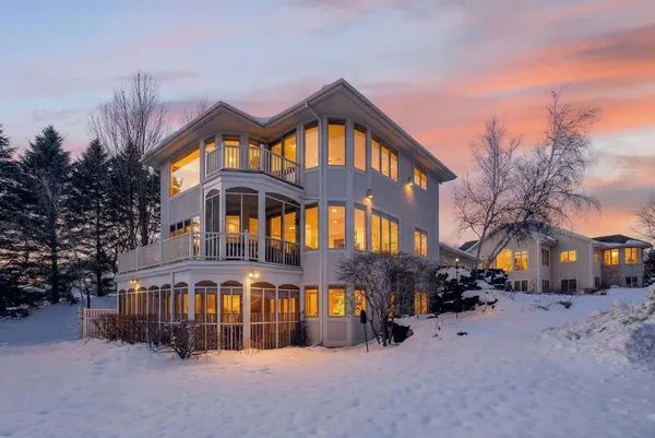 $1,200,000 | 3800 Signature Drive, Middleton, WI 53562