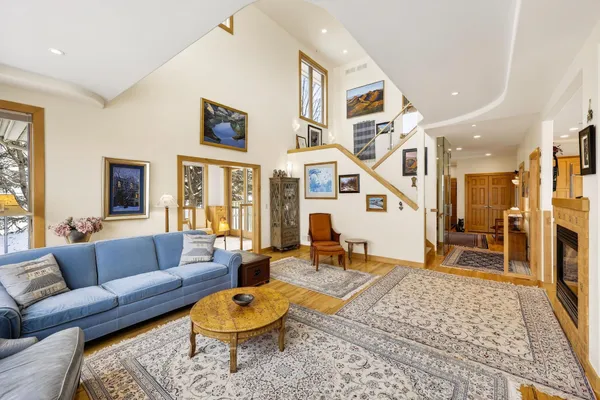 $1,200,000 | 3800 Signature Drive, Middleton, WI 53562