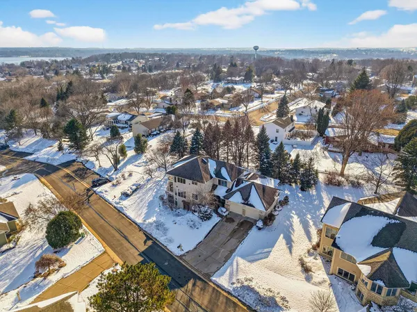 $1,200,000 | 3800 Signature Drive, Middleton, WI 53562