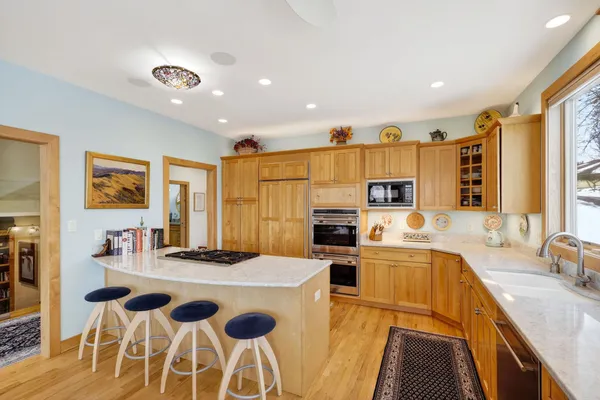 $1,200,000 | 3800 Signature Drive, Middleton, WI 53562