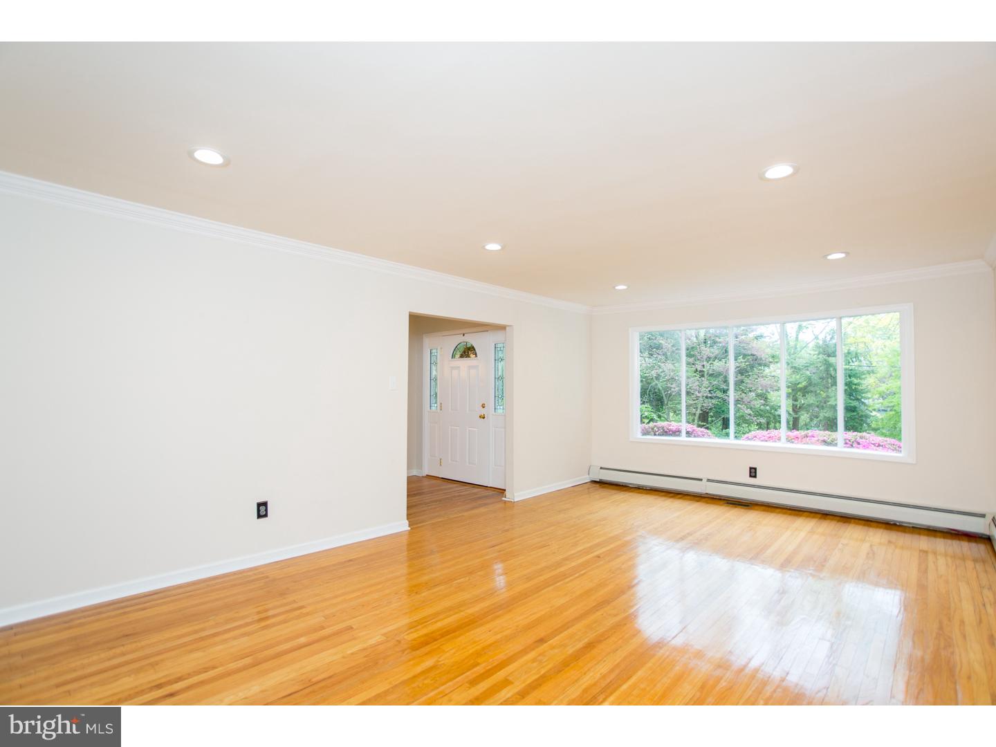 1026 Township Line Road Chalfont, PA 18914 - Photo 4 of 24 Living Room