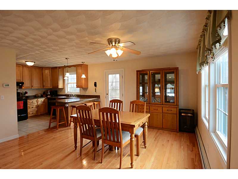 75 Tower Street Westerly, RI 02891 - Photo 5 of 20 Dining Room.