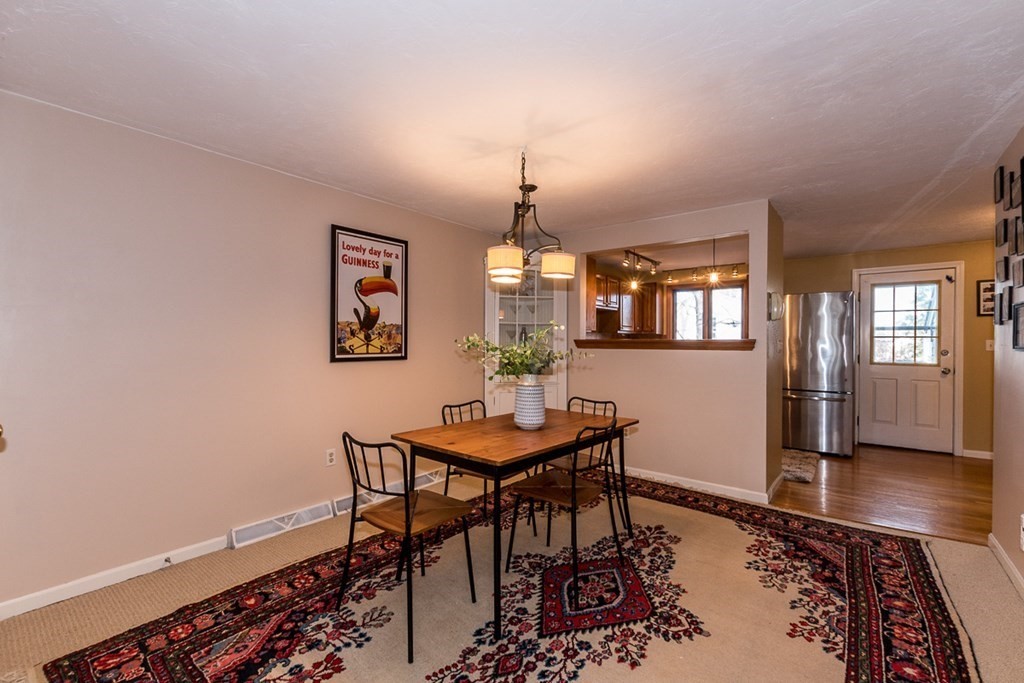 7 Washington Green, Unit 7 Walpole, MA 02032 - Photo 5 of 30