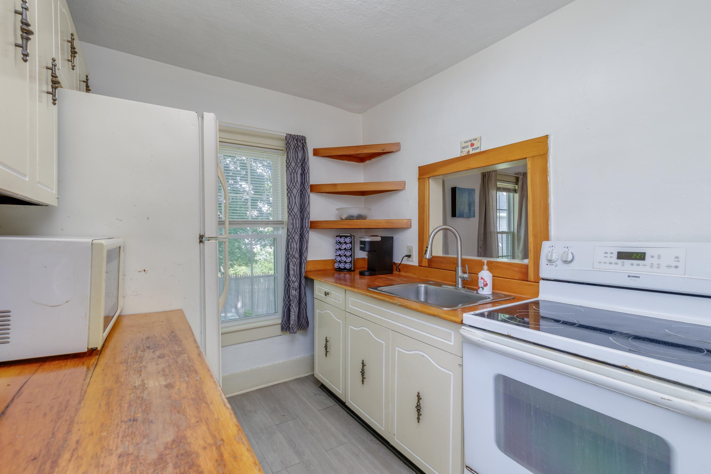 53 Butler Street Hillsborough, NH 03244 - Photo 13 of 40