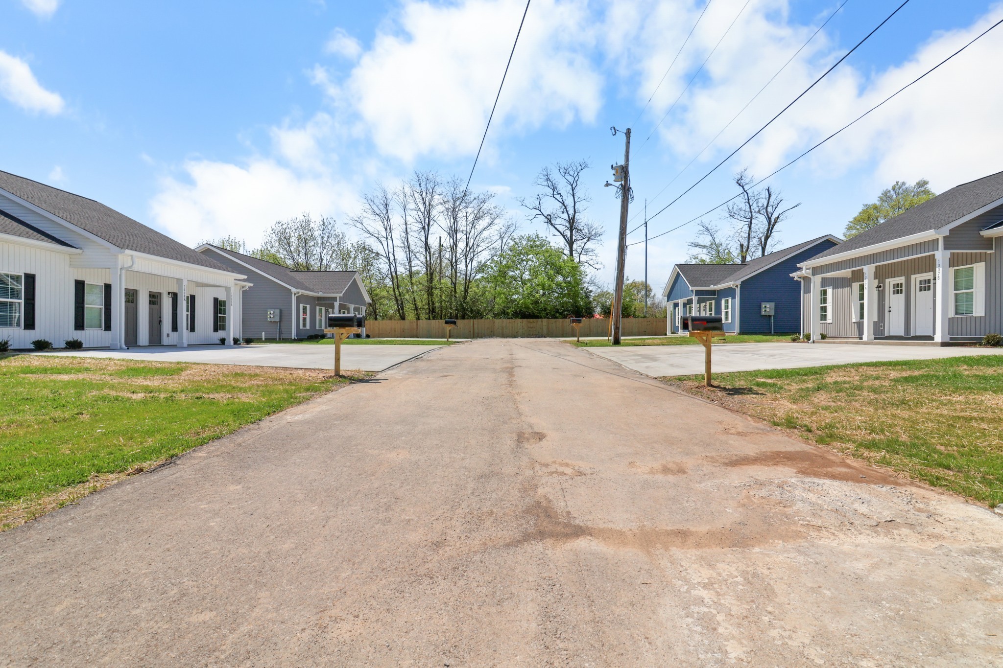 1007 Oak Street, Unit B Portland, TN 37148 - Photo 28 of 29 a view of a house with a yard