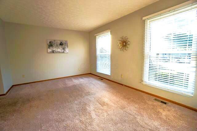 4572 Hidden Ridge Court Columbus, OH 43230 - Photo 10 of 43 Living Room