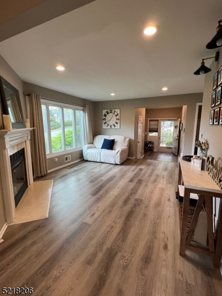 206 Patriots Road Morris Plains, NJ 07950 - Photo 3 of 20 Gallery Image 3
