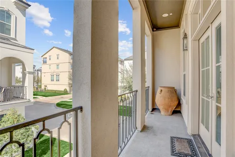 $999,900 | 803 Blackshire Lane, Houston, TX 77055