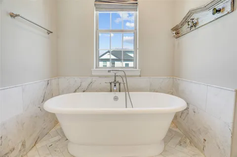 $999,900 | 803 Blackshire Lane, Houston, TX 77055