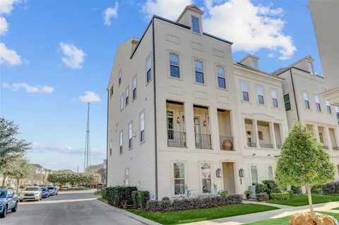 $999,900 | 803 Blackshire Lane, Houston, TX 77055