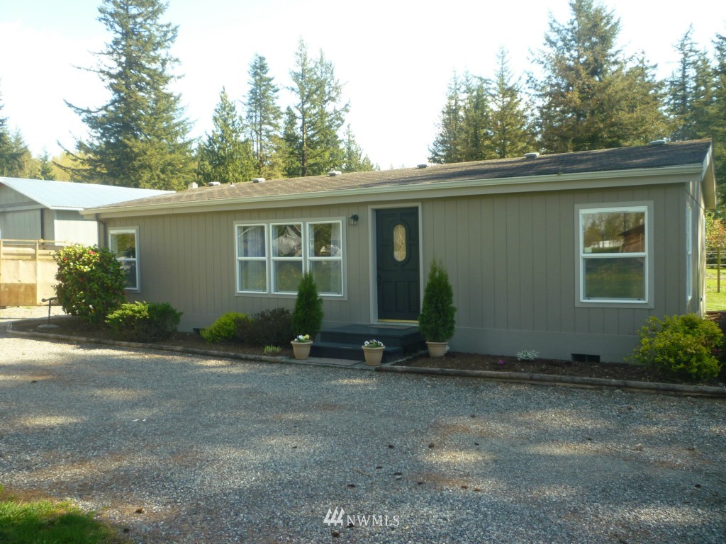 2087 East Pole Road Everson, WA 98247 - Photo 1 of 18