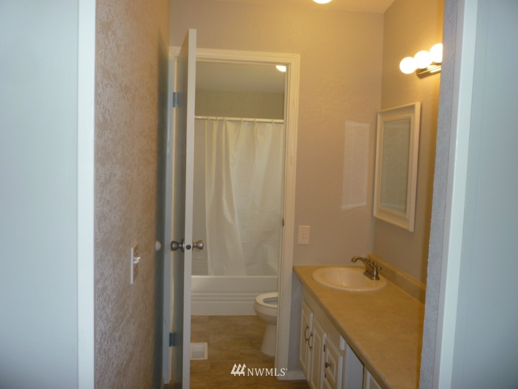 2087 East Pole Road Everson, WA 98247 - Photo 13 of 18