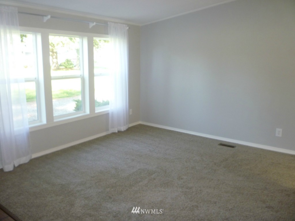 2087 East Pole Road Everson, WA 98247 - Photo 10 of 18