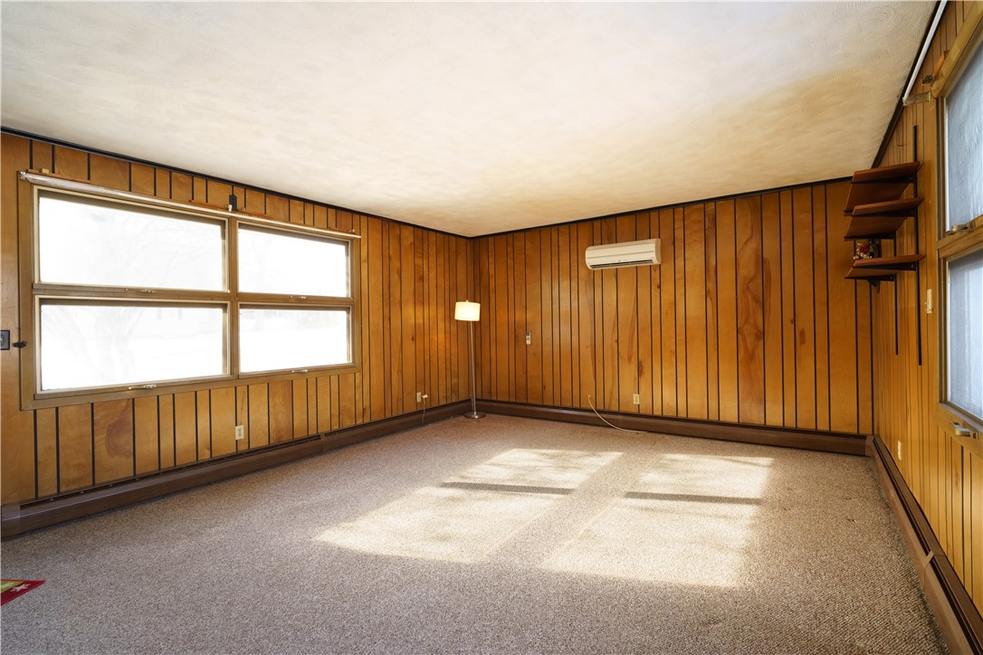 6 Sheffield Avenue Coventry, RI 02816 - Photo 4 of 34