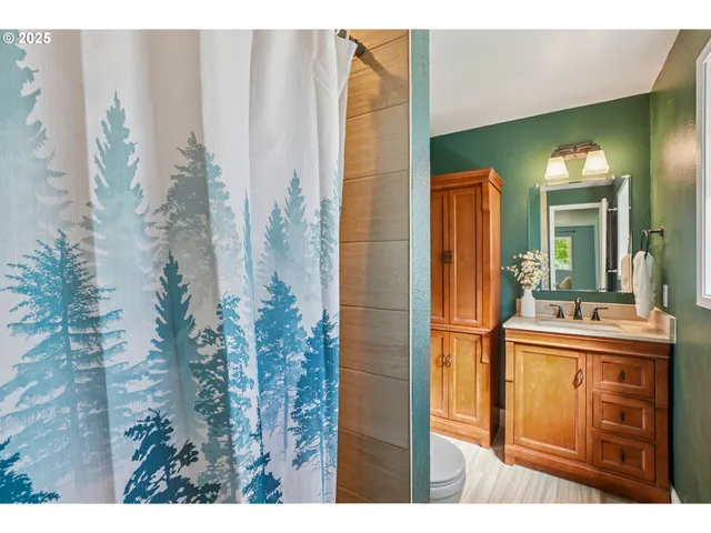 $629,000 | 17900 Monticello Drive, Gladstone, OR 97027