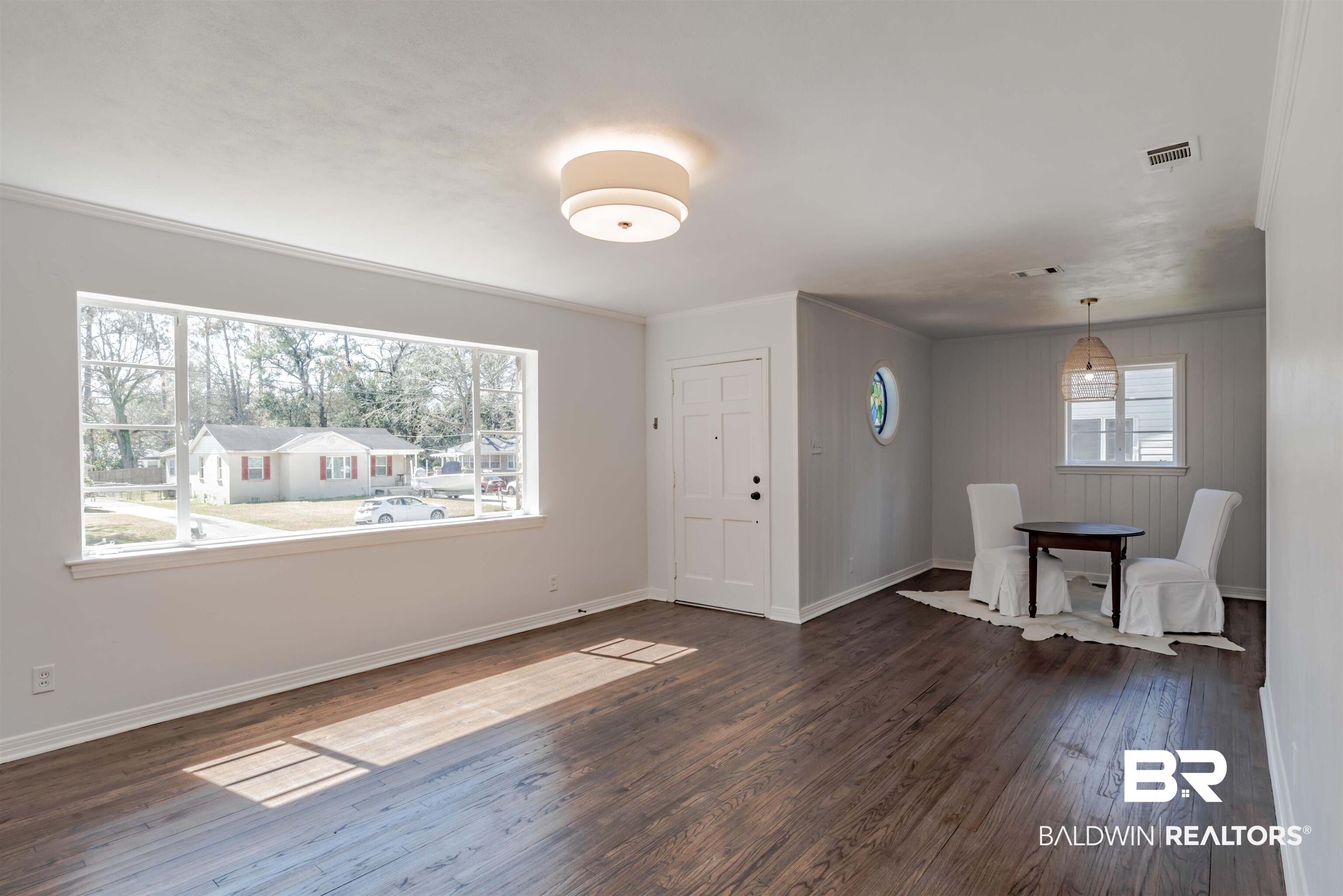 2504 Oak View Drive Mobile, AL 36606 - Photo 3 of 16