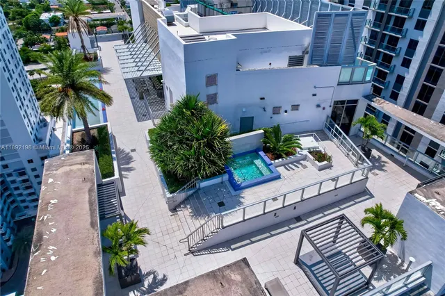 $800,000 | 1010 Southwest 2nd Avenue, Unit 603, Miami, FL 33130