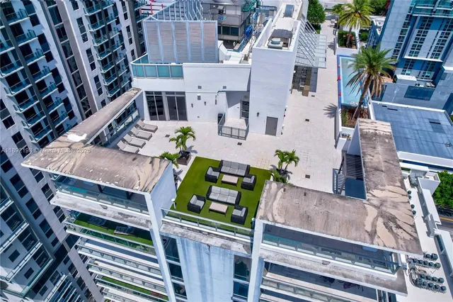 $800,000 | 1010 Southwest 2nd Avenue, Unit 603, Miami, FL 33130